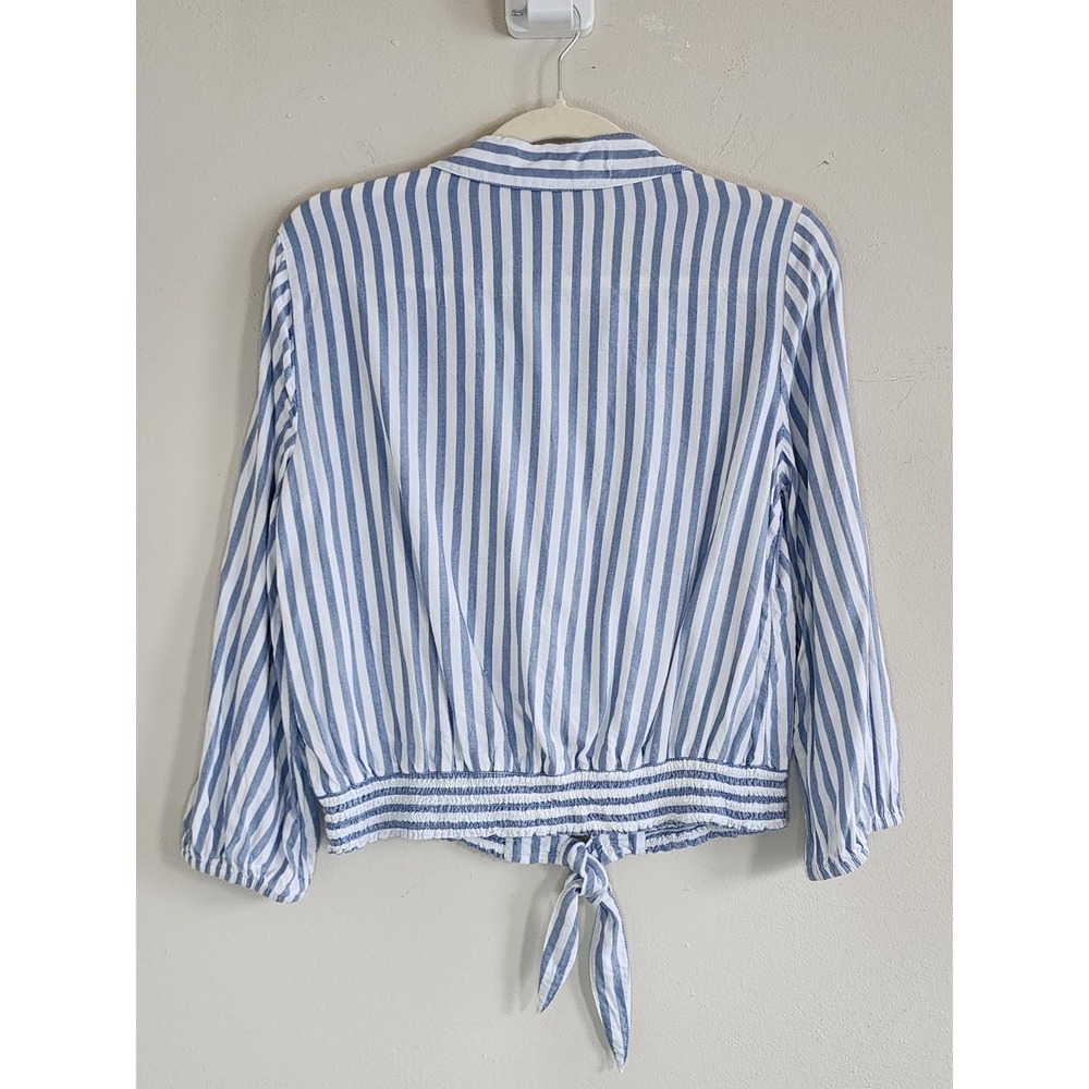 Womens Striped Tie Front Button Down Shirt Small Casual Classic Resort Wear Chic - Picture 5 of 6